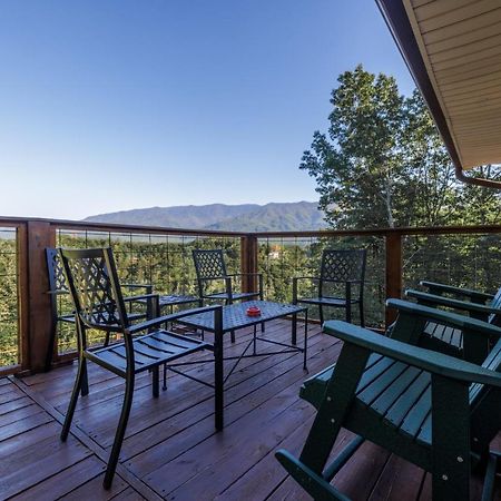 Happy Trails - Cobbly Nob Resort Home Гатлинбург Экстерьер фото