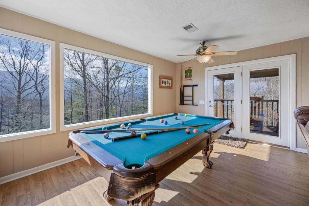 Happy Trails - Cobbly Nob Resort Home Гатлинбург Экстерьер фото
