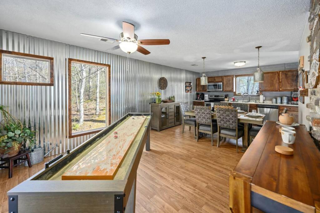Happy Trails - Cobbly Nob Resort Home Гатлинбург Экстерьер фото