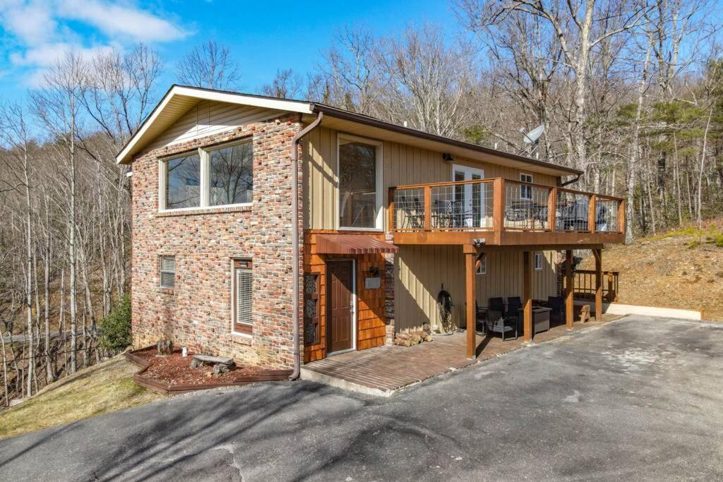 Happy Trails - Cobbly Nob Resort Home Гатлинбург Экстерьер фото