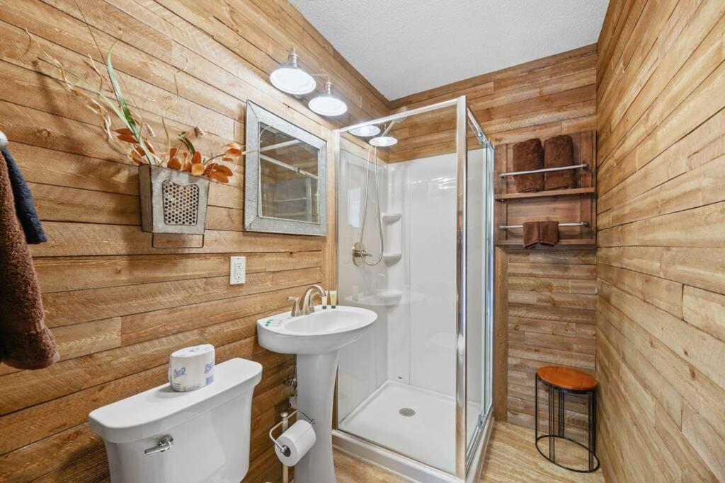 Happy Trails - Cobbly Nob Resort Home Гатлинбург Экстерьер фото