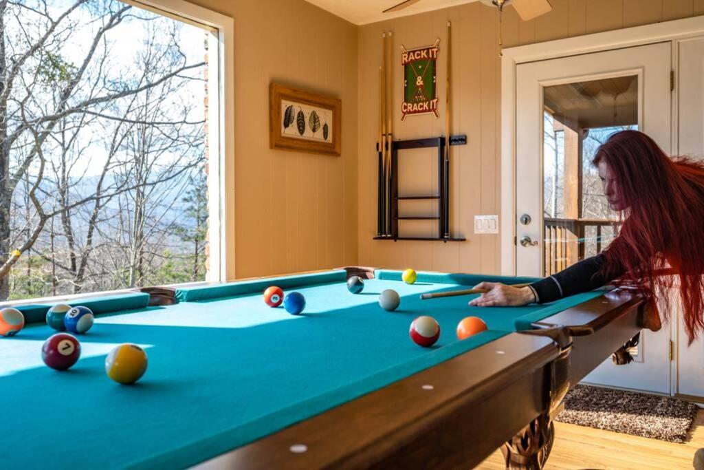 Happy Trails - Cobbly Nob Resort Home Гатлинбург Экстерьер фото