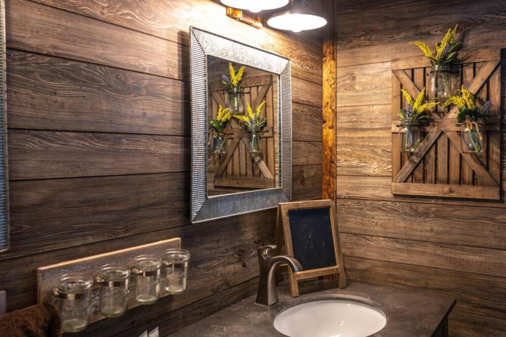 Happy Trails - Cobbly Nob Resort Home Гатлинбург Экстерьер фото