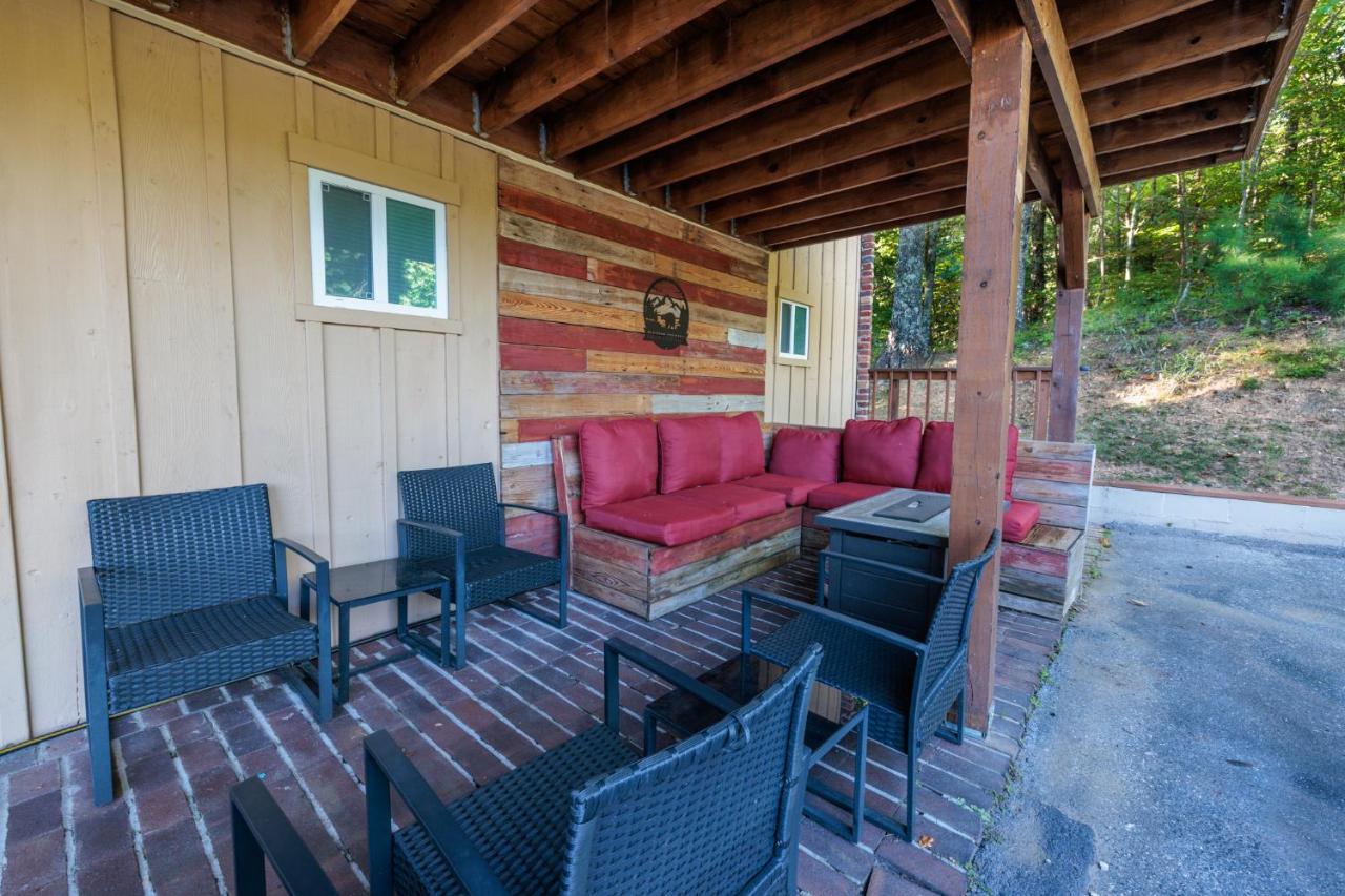 Happy Trails - Cobbly Nob Resort Home Гатлинбург Экстерьер фото